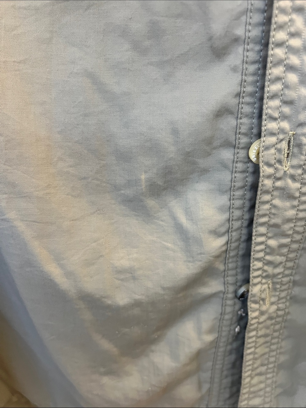Men's Light Gray Long-Sleeve Button-Down Shirt with Chest Pockets - size Large - Picture 10 of 10